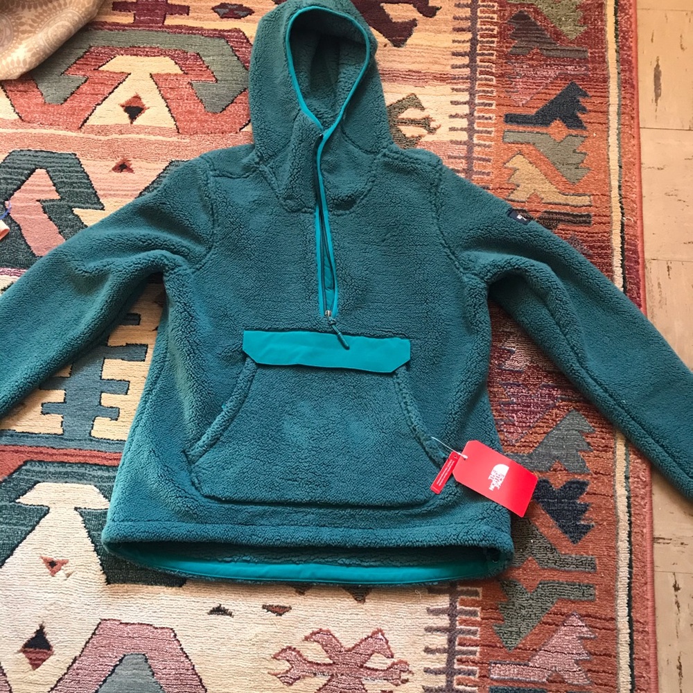 Brand New North Face fleece with tags!